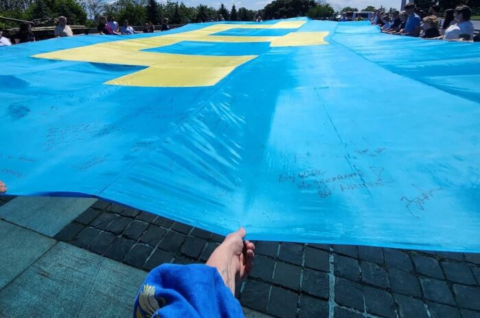 Кримськотатарський стяг вже у Книзі рекордів України та музеї в центрі нашої столиці