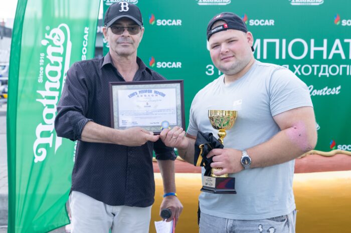SOCAR та Nathan’s Famous провели перший в Україні чемпіонат із поїдання хот-догів
